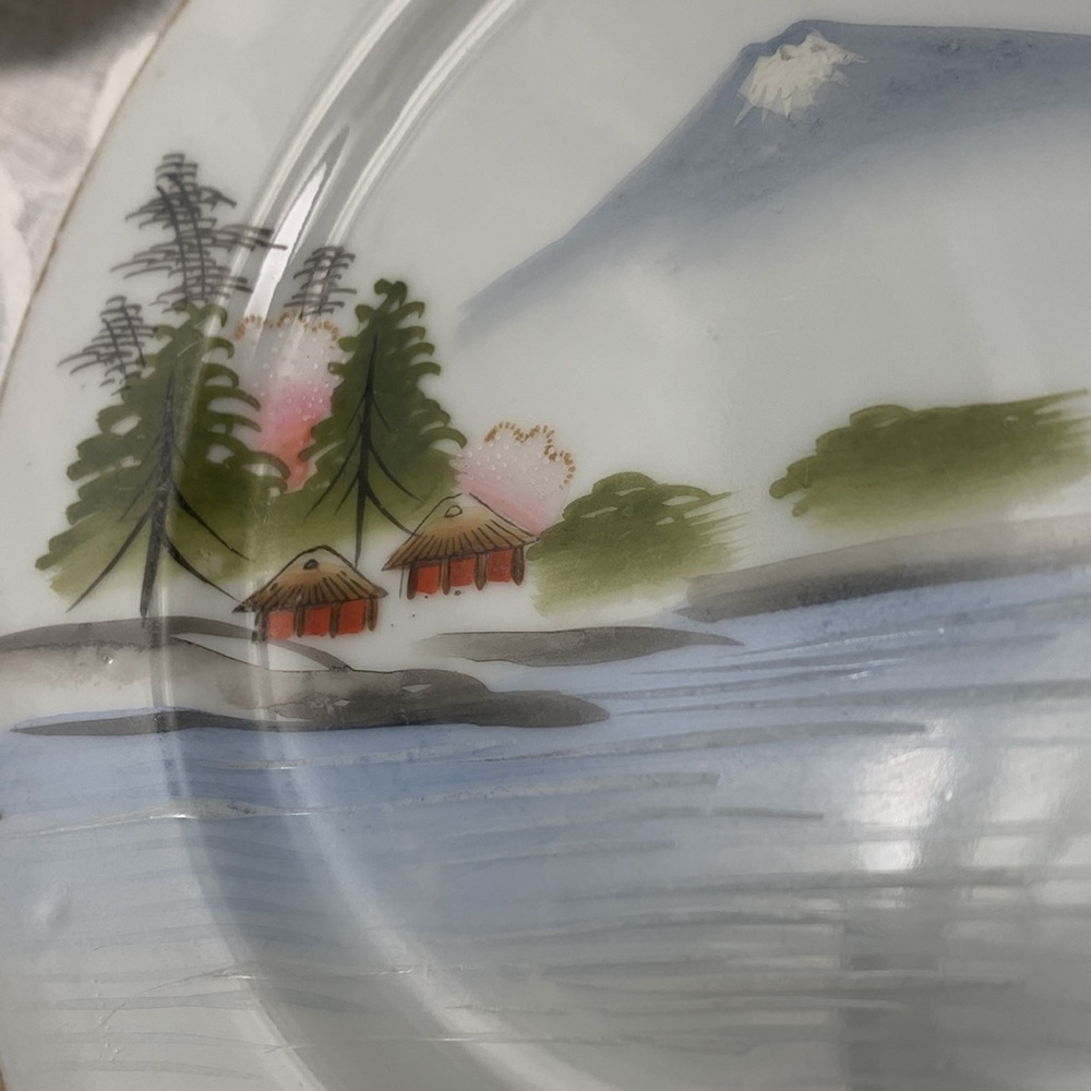 Set of four Kutani Hand Painted Porcelain Mt Fuji Gold Bamboo 6.5” salad plate - Picture 2 of 4